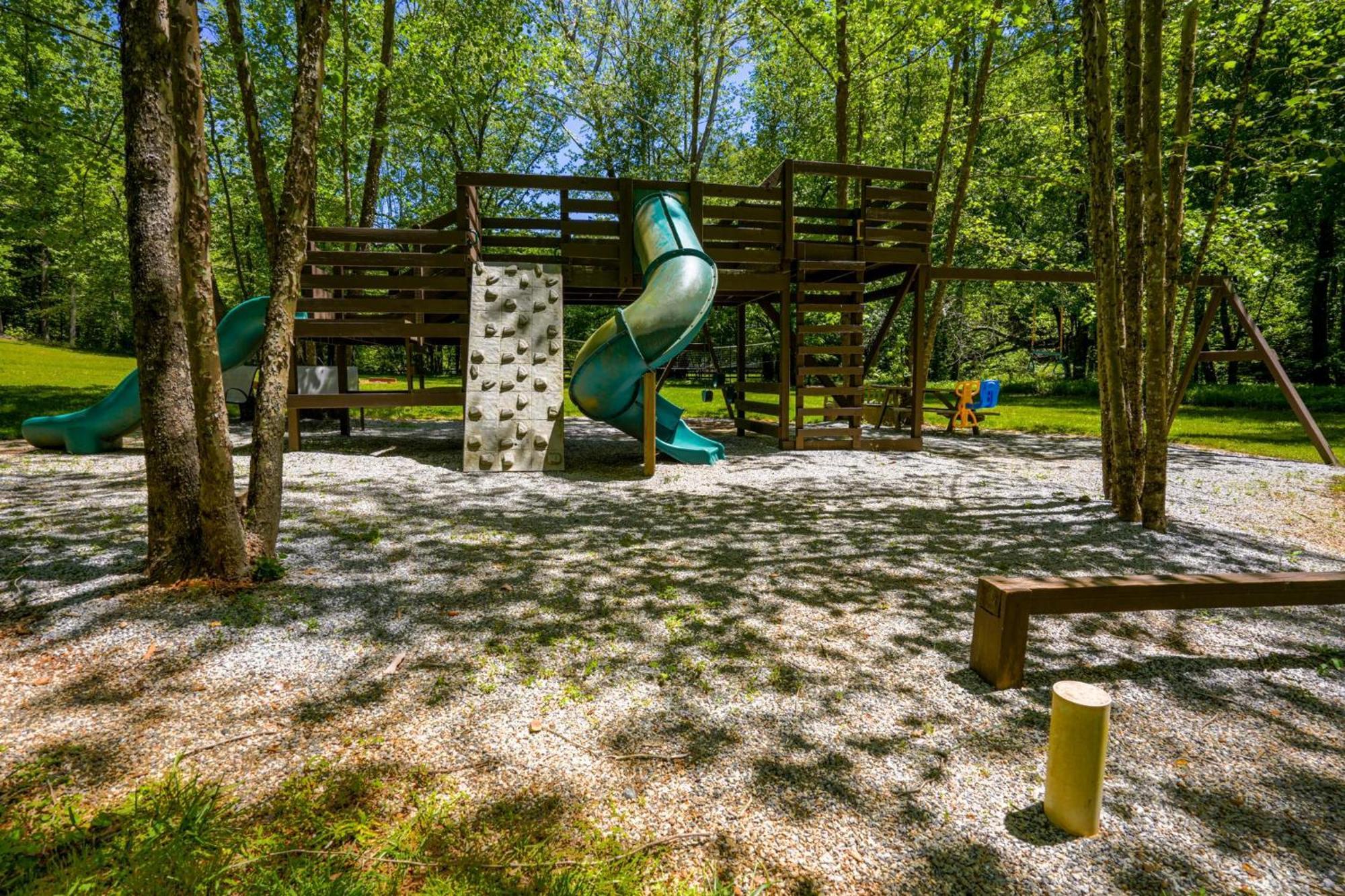 Vila New Listing! Wine Country Retreat - 2 Bed, Hot Tub Dahlonega Exteriér fotografie