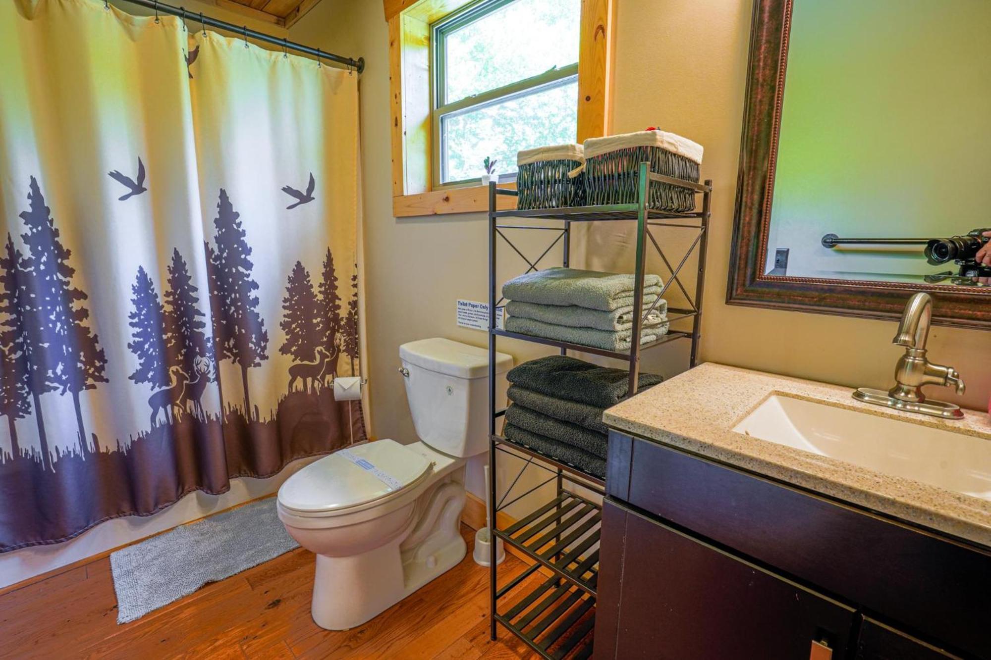 Vila New Listing! Wine Country Retreat - 2 Bed, Hot Tub Dahlonega Exteriér fotografie